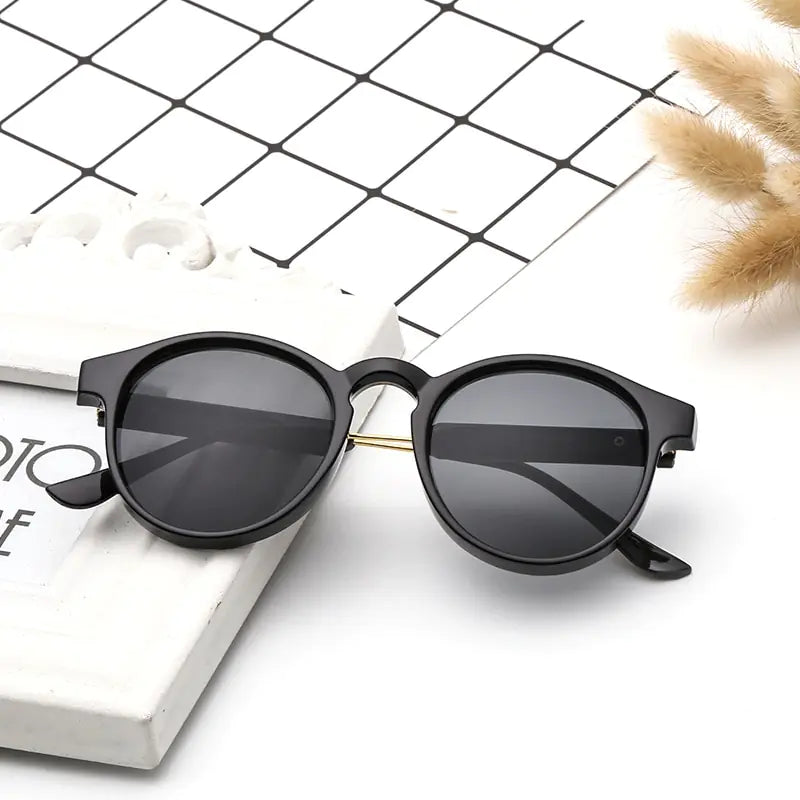 2022 New Versatile Simple RETRO SUNGLASSES - High Trend Coture