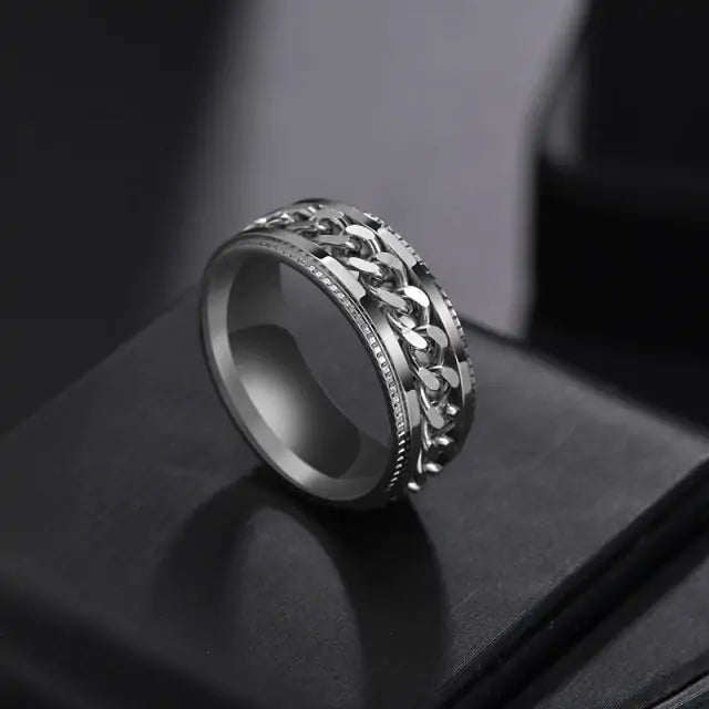 Anillo Giratorio Para Hombre con Detalle Cromado - High Trend Coture