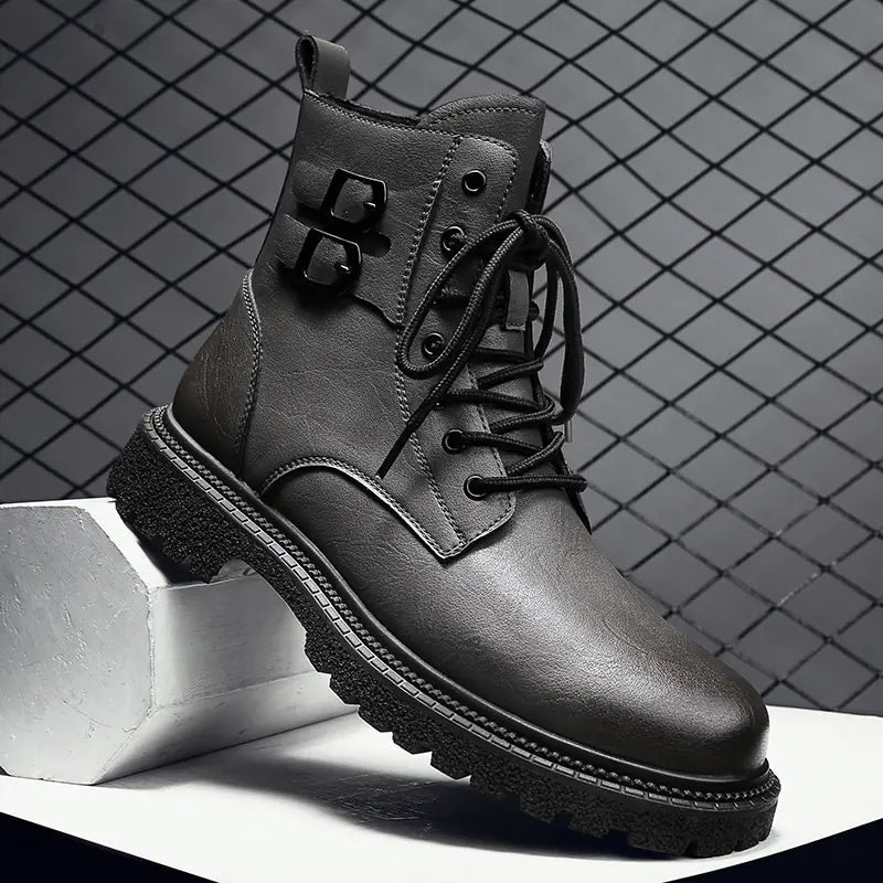 Botas Tobilleras de Cuero Hombre con Hebillas - High Trend Coture