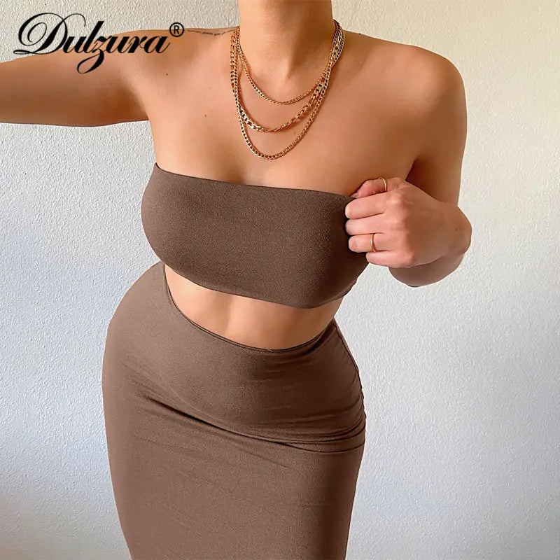 Conjunto de dos piezas mujer crop top y falda midi de tubo