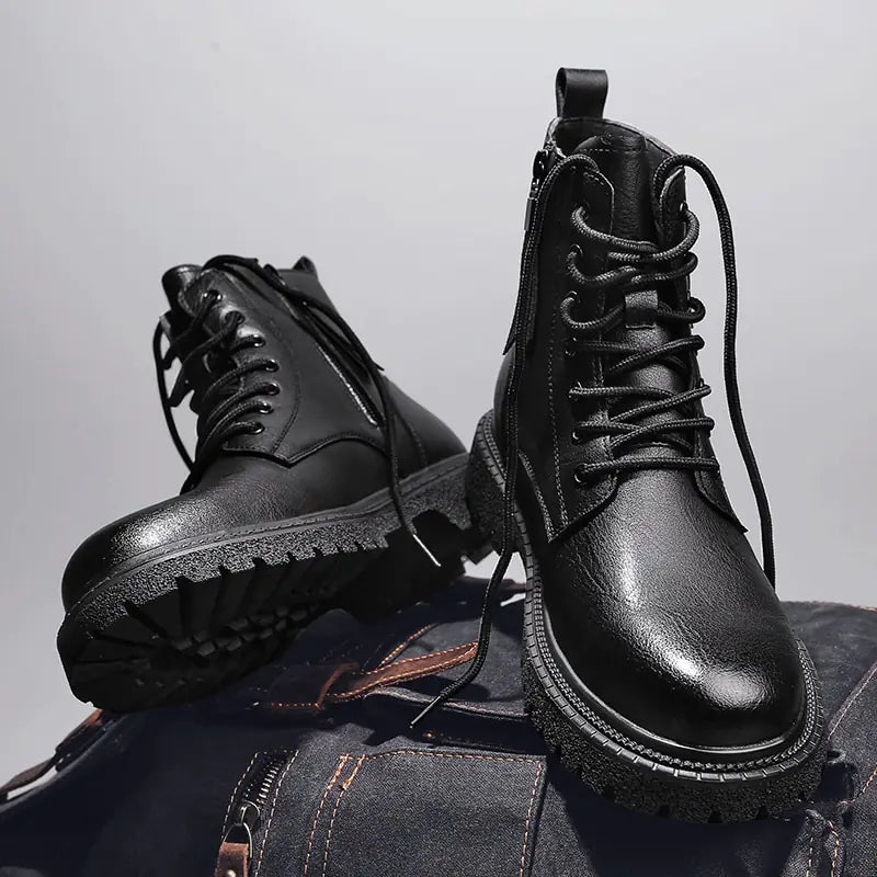 Botas Tobilleras de Cuero Hombre con Hebillas - High Trend Coture